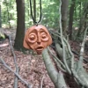 Zadziwienie - Ręcznie rzeźbiona drewniana zawieszka / Wonder - Hand-carved wooden pendant